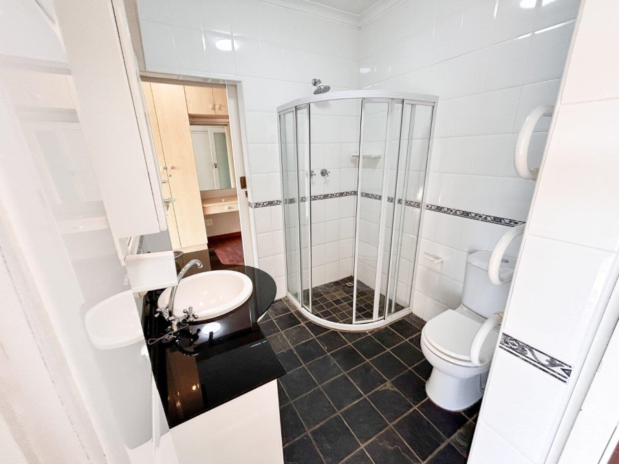 4 Bedroom Property for Sale in Gonubie North Eastern Cape